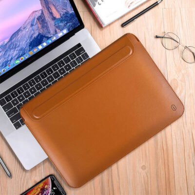 ⁦WiWU ويوو جراب سكن برو رفيع ويعمل كحامل للابتوب على شكل جلد - PU Leather 15.4 Inch - بني⁩ - الصورة ⁦6⁩