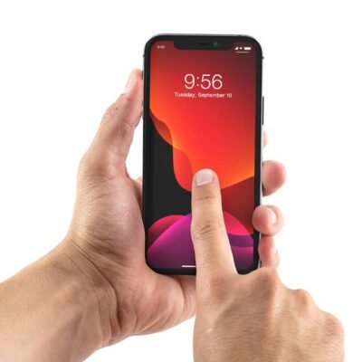 silky-feel_1 Mophie Glass, Vision Grand, Anti-Bacterial Screen Protector For Iphone 11 Pro & Iphone Xs & Iphone X - Image 3