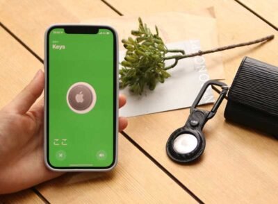 UAG Metropolis Airtag Keychain - Image 3